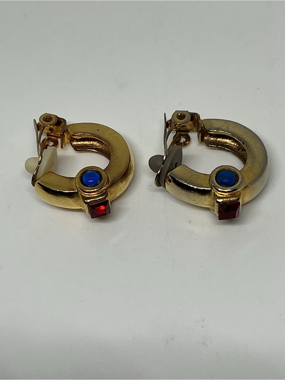 Vintage Gold Tone Demi Hoop Clip On Earrings Red & Blue Accents